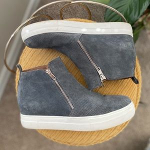 STEVE MADDEN, Size 9.5 US Women’s, gray zip-up wedge sneaker